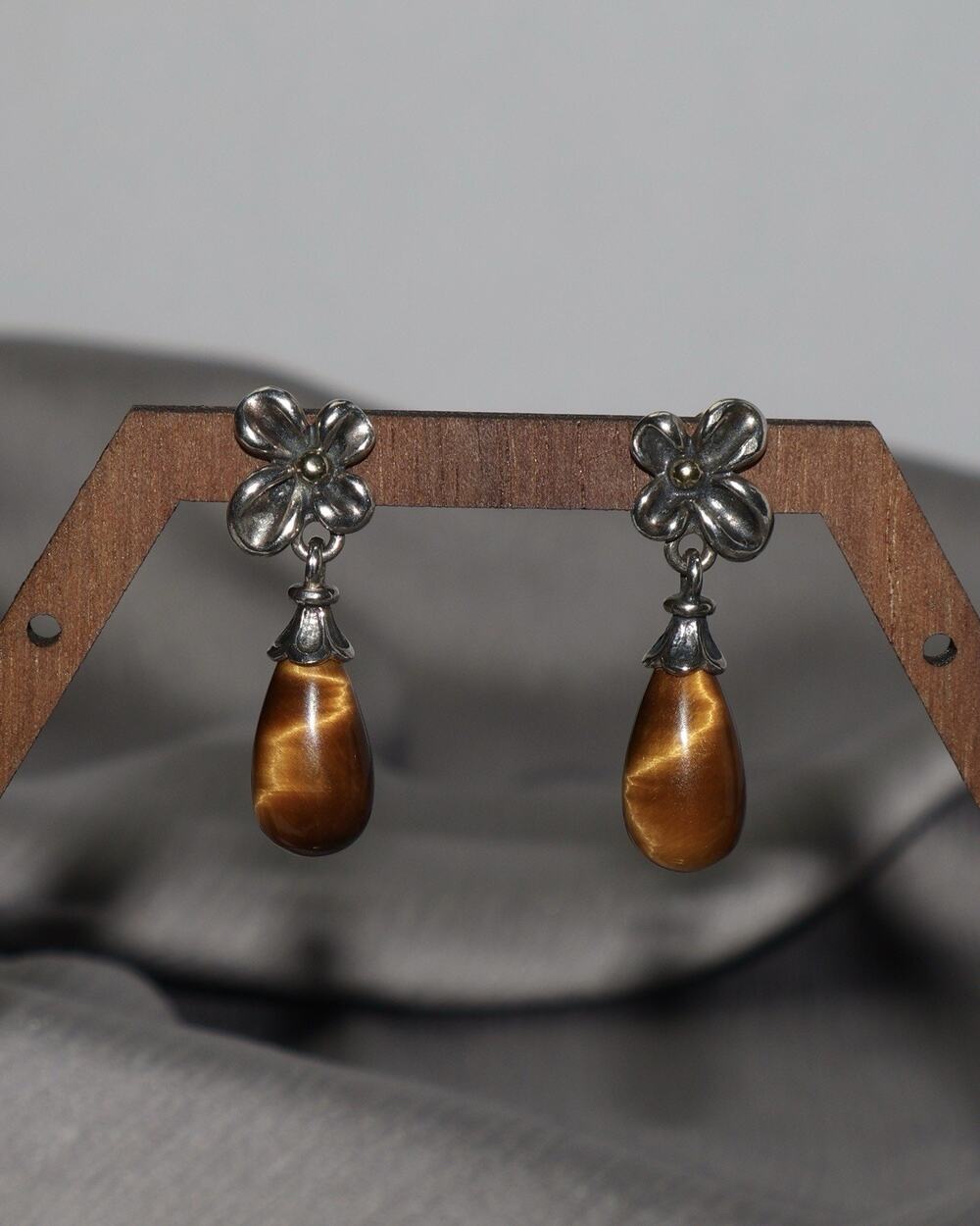 Ann King Sterling Silver & 18k Yellow Gold Tiger Eye Earrings 5.8G / 1.1In